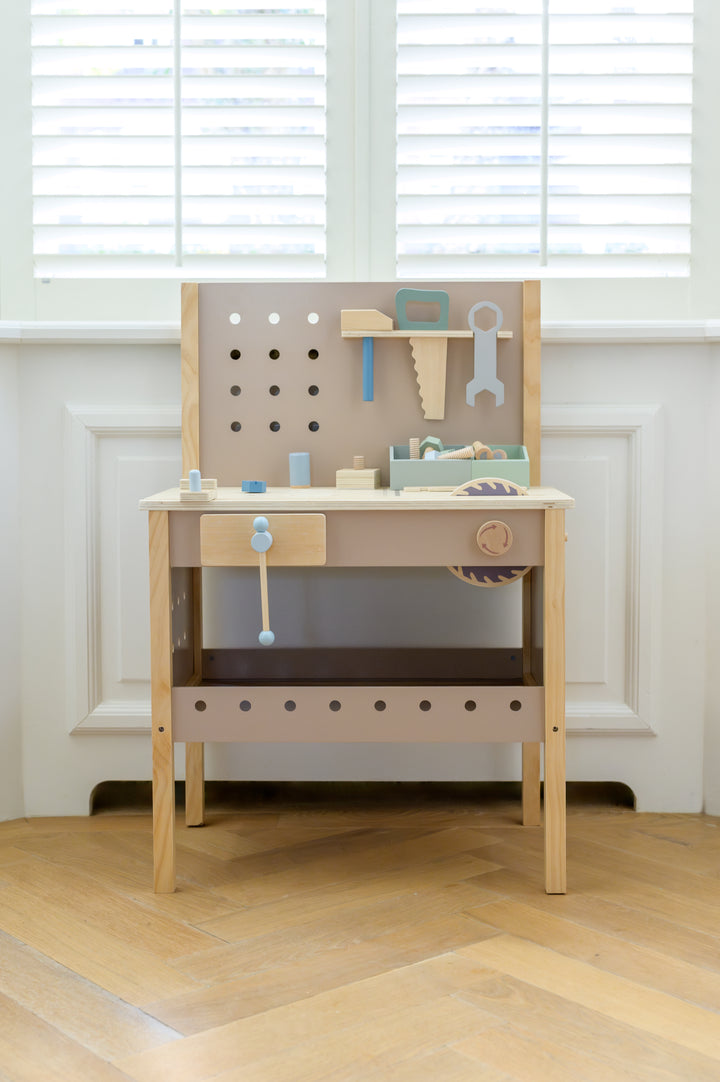 Babiem toolbench Thomas placed in a bright kids playroom setting