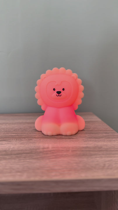 Video of the lion night light Lucas switching between different colors in a jumping color mode.